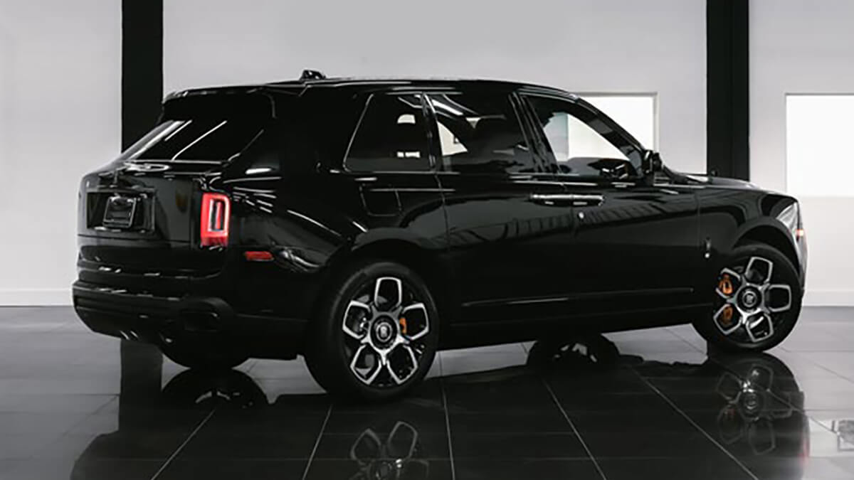 Rolls-Royce Cullinan Black Badge - Unbelievable Luxury