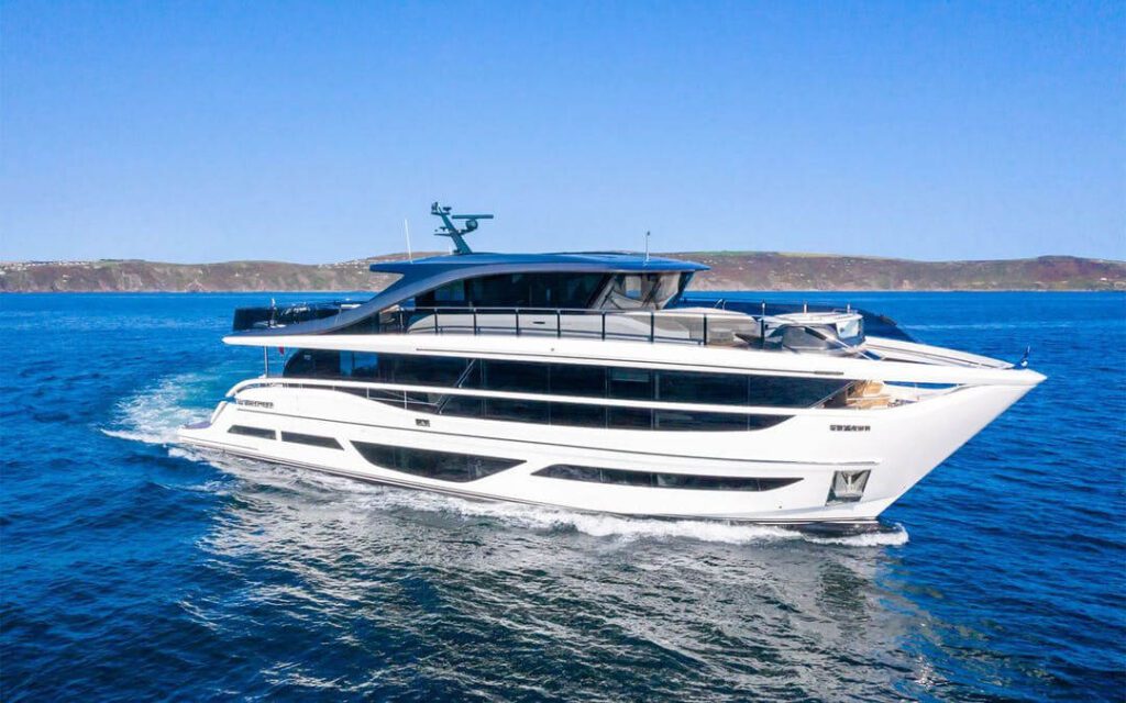95′ Princess X95 Private Yacht Charter - Salt Luxury Miami